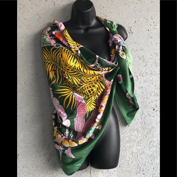Source Unknown  50”x50” Versatile Green Long Lightweight Shawl/Scarf /Pashmina - Picture 5 of 15
